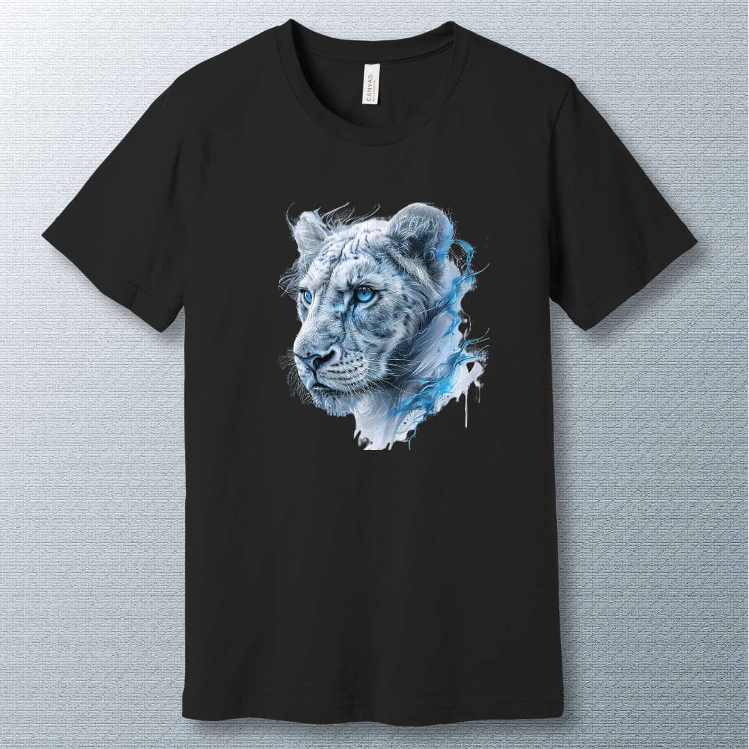 Blue & White lioness - T-shirt