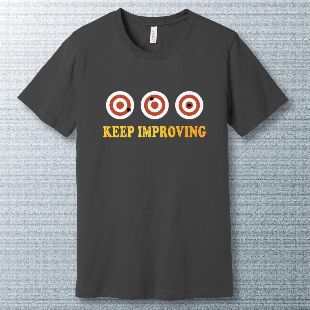 Keep improving - Bullseye - T-shirt