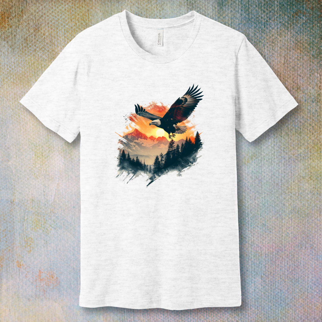 Eagle in the sky, mountains sunset - T-shirt