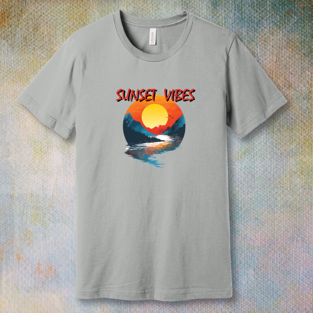 Sunset in the wild - T-shirt