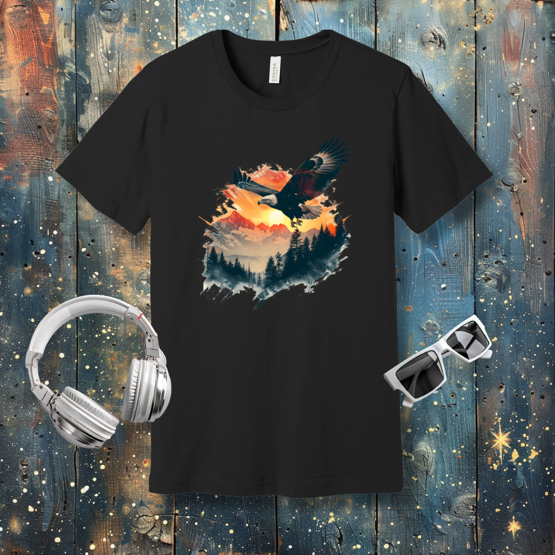 Eagle in the sky, mountains sunset - T-shirt