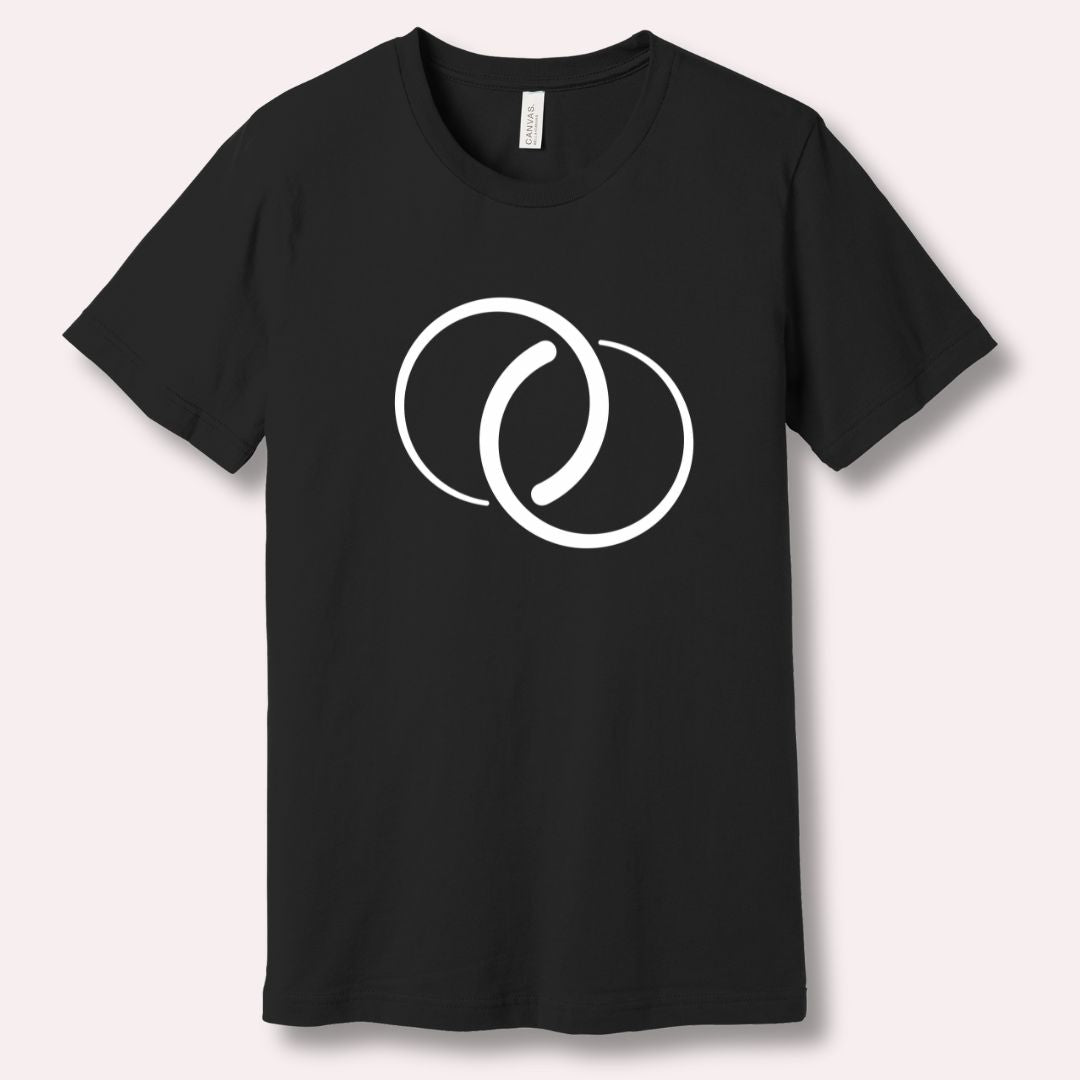 Intertwined rings minimalist love symbol - Black T-shirt for Valentine’s Day